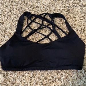 Lululemon Free To Be Wild bra size 4